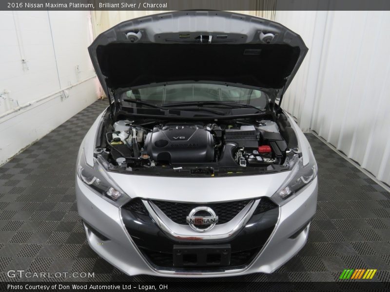 Brilliant Silver / Charcoal 2016 Nissan Maxima Platinum