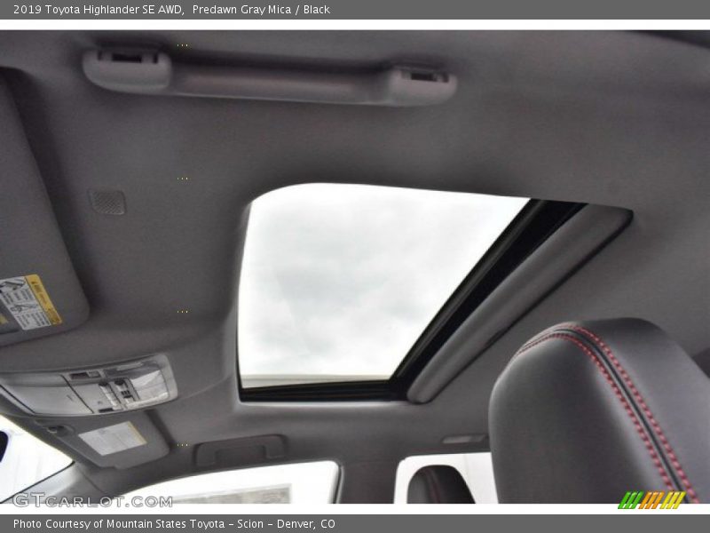 Predawn Gray Mica / Black 2019 Toyota Highlander SE AWD