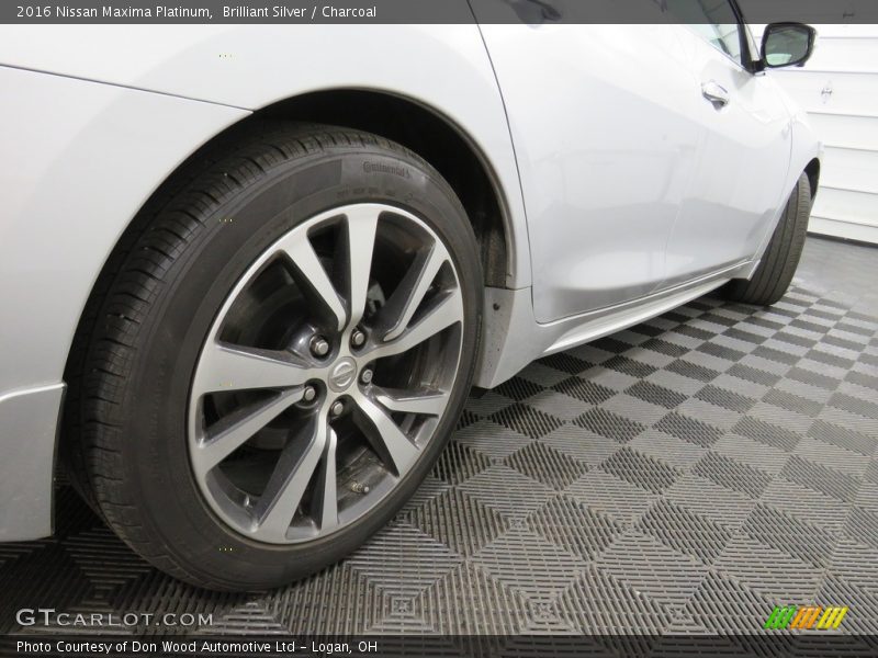 Brilliant Silver / Charcoal 2016 Nissan Maxima Platinum