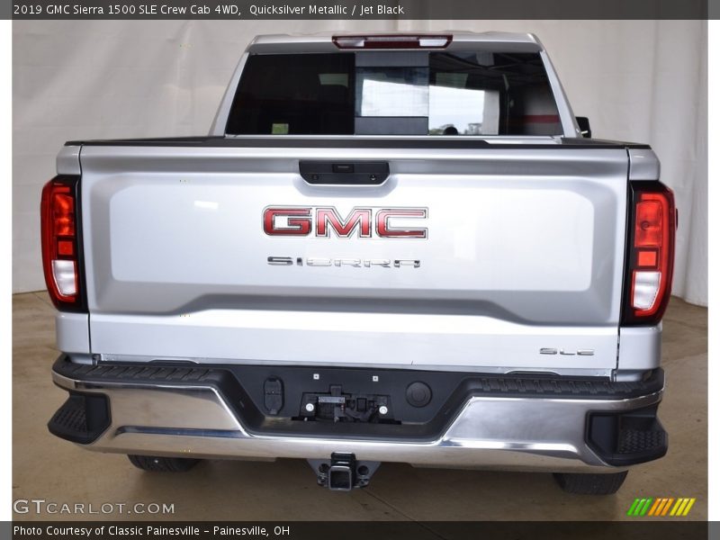 Quicksilver Metallic / Jet Black 2019 GMC Sierra 1500 SLE Crew Cab 4WD