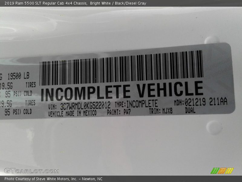 Bright White / Black/Diesel Gray 2019 Ram 5500 SLT Regular Cab 4x4 Chassis