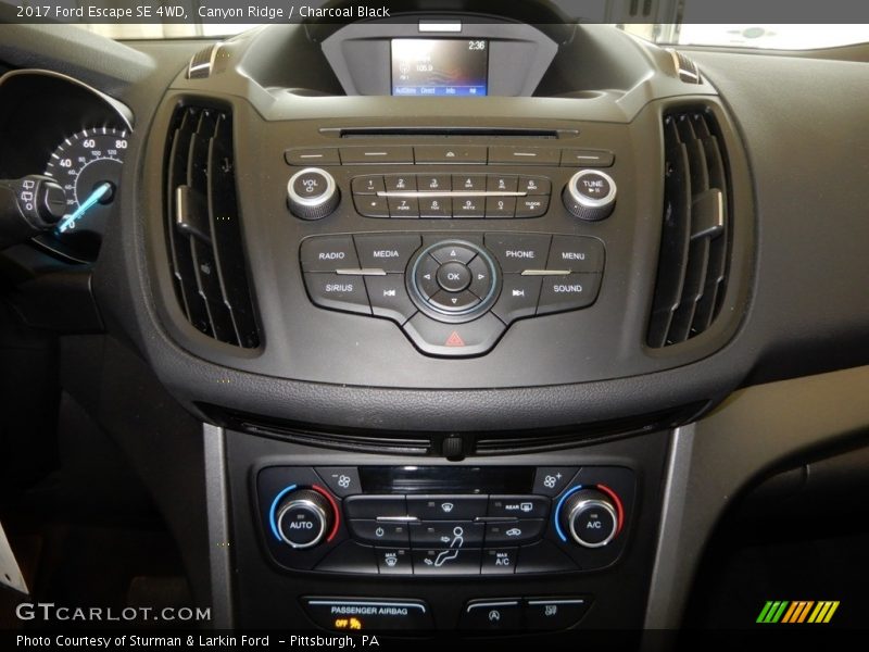 Canyon Ridge / Charcoal Black 2017 Ford Escape SE 4WD