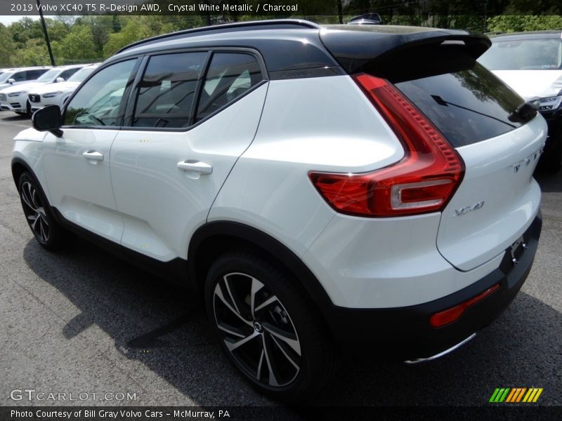 Crystal White Metallic / Charcoal 2019 Volvo XC40 T5 R-Design AWD