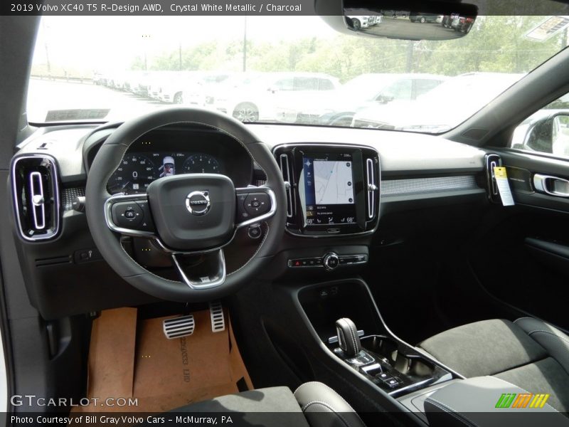 Crystal White Metallic / Charcoal 2019 Volvo XC40 T5 R-Design AWD