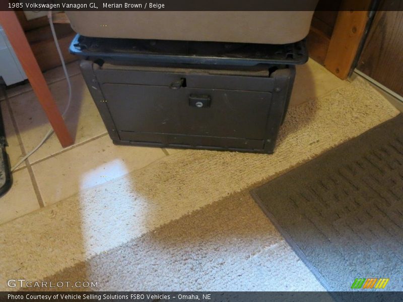Merian Brown / Beige 1985 Volkswagen Vanagon GL