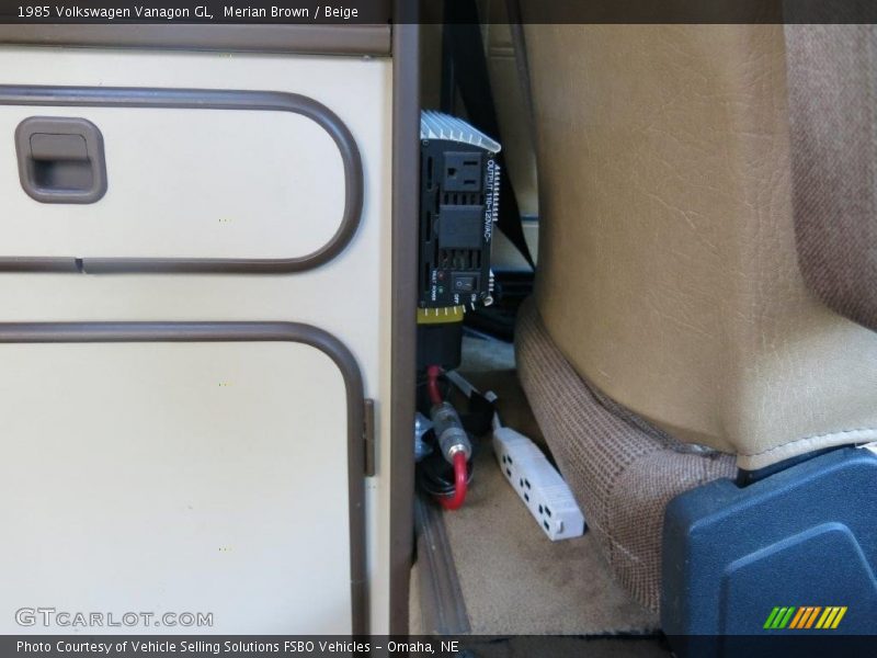 Merian Brown / Beige 1985 Volkswagen Vanagon GL