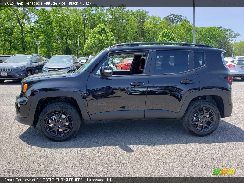 Black / Black 2019 Jeep Renegade Altitude 4x4