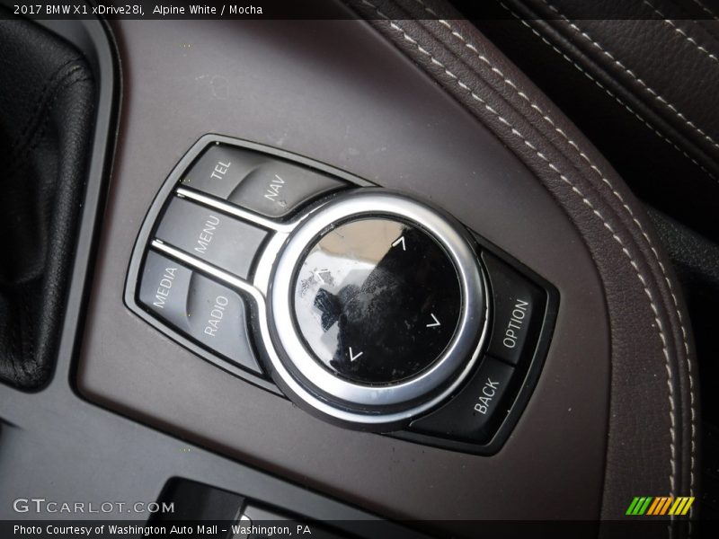 Alpine White / Mocha 2017 BMW X1 xDrive28i