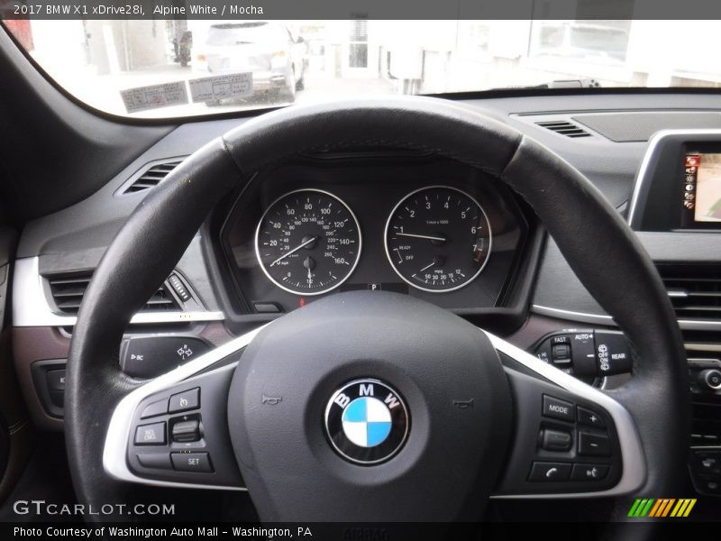 Alpine White / Mocha 2017 BMW X1 xDrive28i