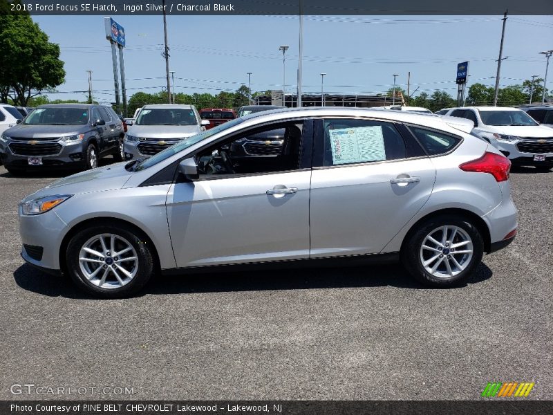 Ingot Silver / Charcoal Black 2018 Ford Focus SE Hatch