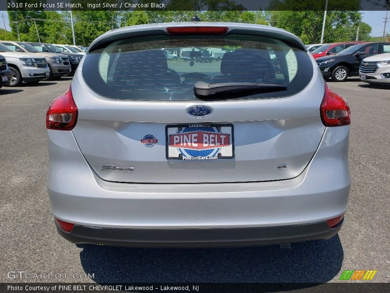Ingot Silver / Charcoal Black 2018 Ford Focus SE Hatch