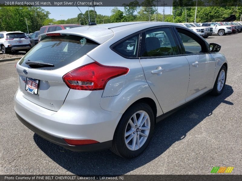 Ingot Silver / Charcoal Black 2018 Ford Focus SE Hatch