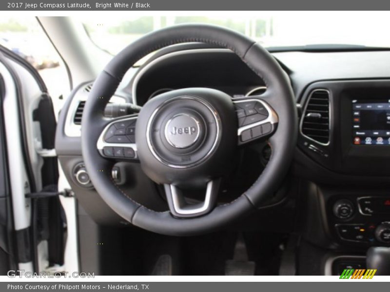 Bright White / Black 2017 Jeep Compass Latitude