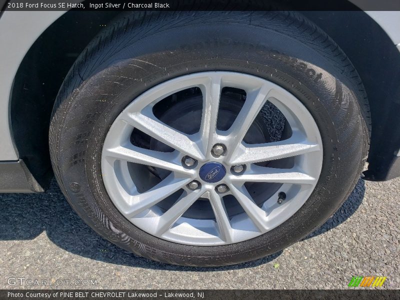 Ingot Silver / Charcoal Black 2018 Ford Focus SE Hatch