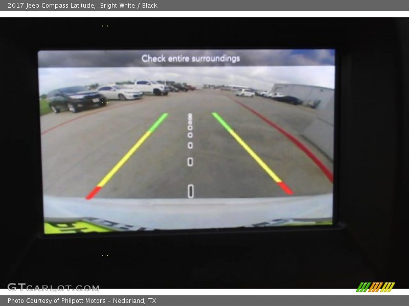 Bright White / Black 2017 Jeep Compass Latitude