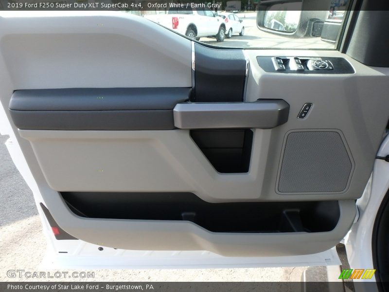 Oxford White / Earth Gray 2019 Ford F250 Super Duty XLT SuperCab 4x4