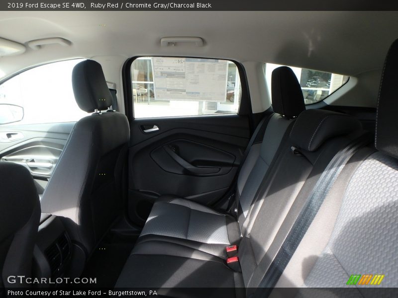 Ruby Red / Chromite Gray/Charcoal Black 2019 Ford Escape SE 4WD