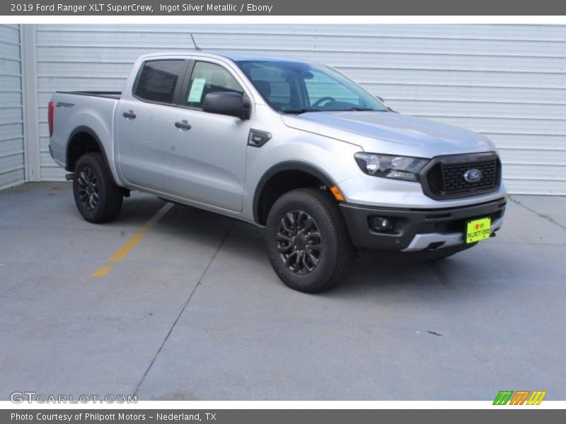 Front 3/4 View of 2019 Ranger XLT SuperCrew