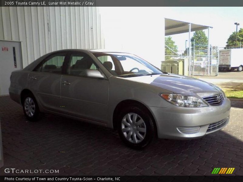 Lunar Mist Metallic / Gray 2005 Toyota Camry LE