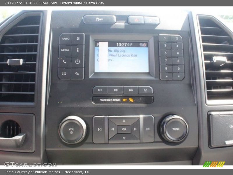 Oxford White / Earth Gray 2019 Ford F150 XL SuperCrew
