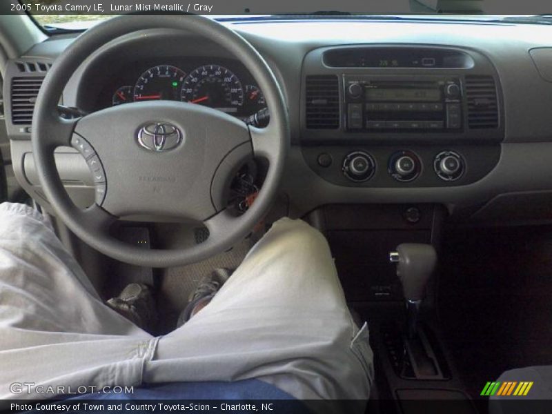 Lunar Mist Metallic / Gray 2005 Toyota Camry LE