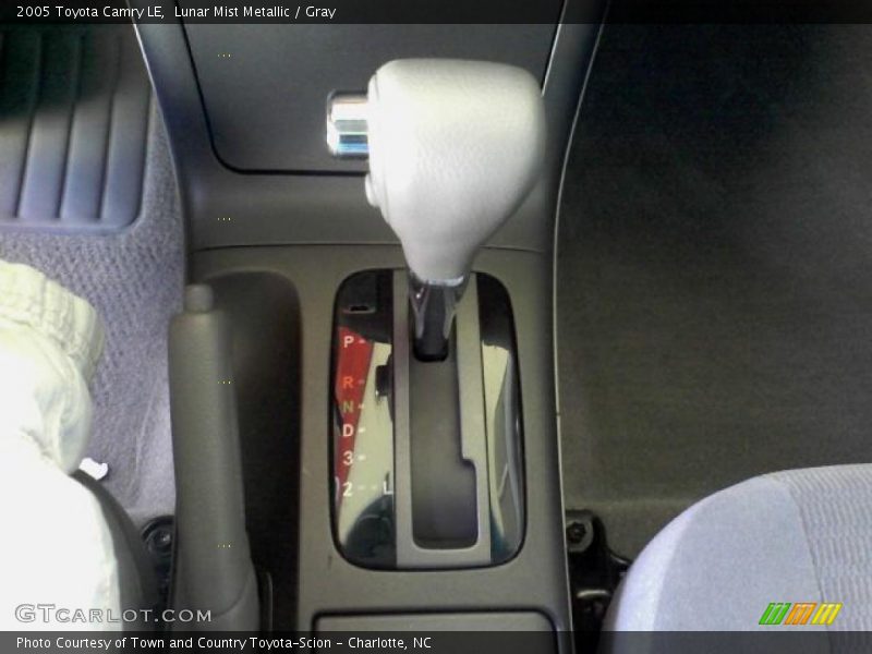 Lunar Mist Metallic / Gray 2005 Toyota Camry LE