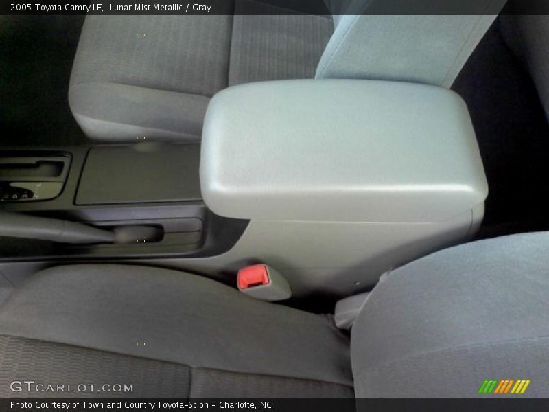 Lunar Mist Metallic / Gray 2005 Toyota Camry LE