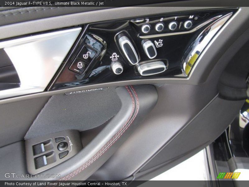 Ultimate Black Metallic / Jet 2014 Jaguar F-TYPE V8 S