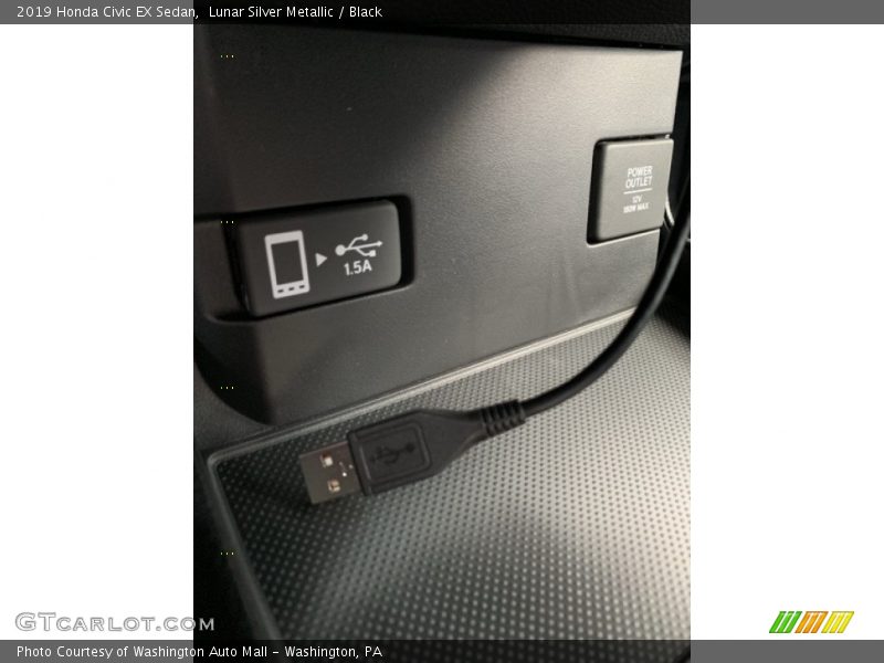 Lunar Silver Metallic / Black 2019 Honda Civic EX Sedan