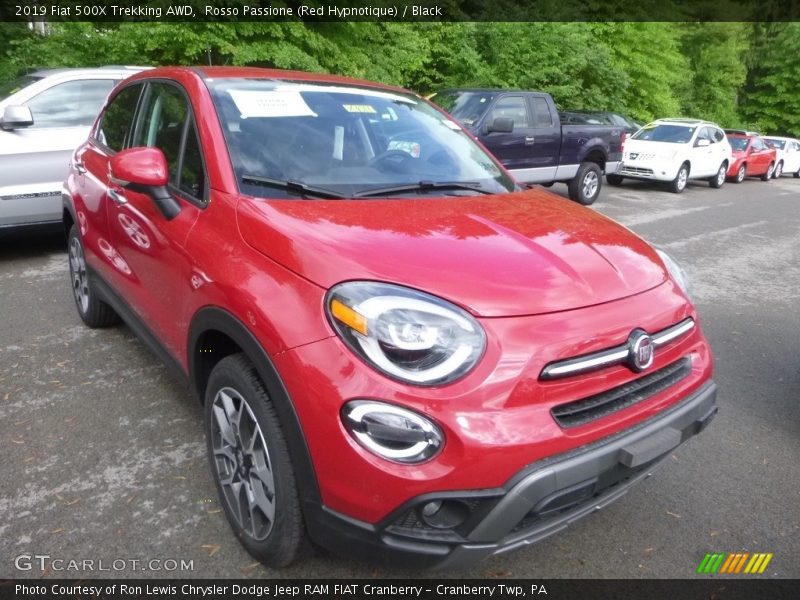 Front 3/4 View of 2019 500X Trekking AWD