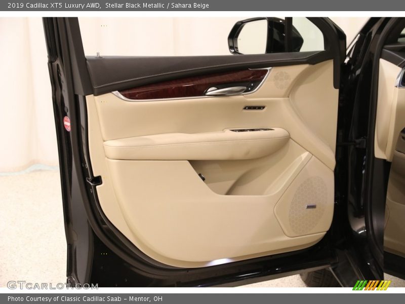 Door Panel of 2019 XT5 Luxury AWD