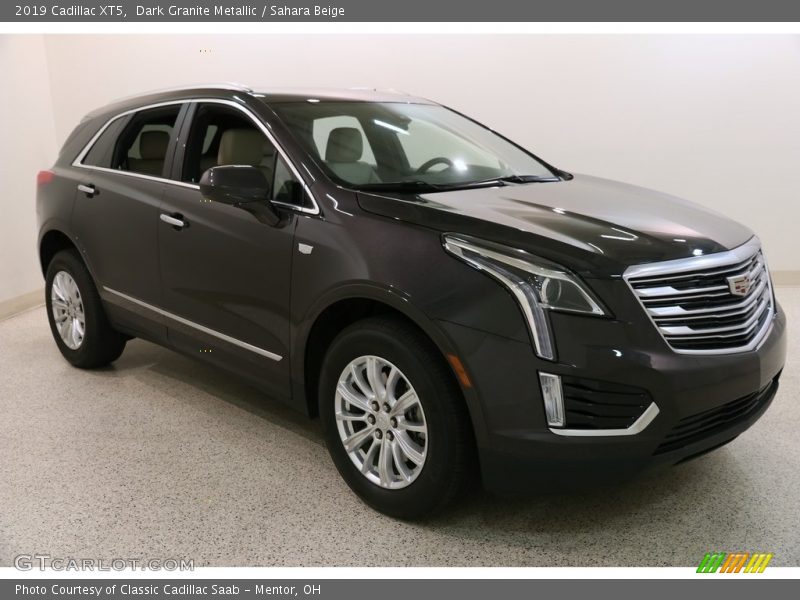 Dark Granite Metallic / Sahara Beige 2019 Cadillac XT5