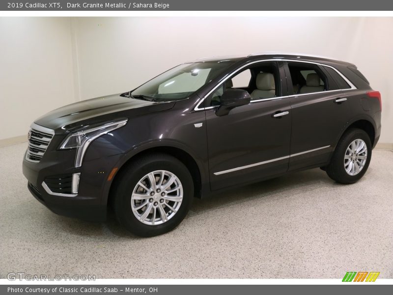 Dark Granite Metallic / Sahara Beige 2019 Cadillac XT5