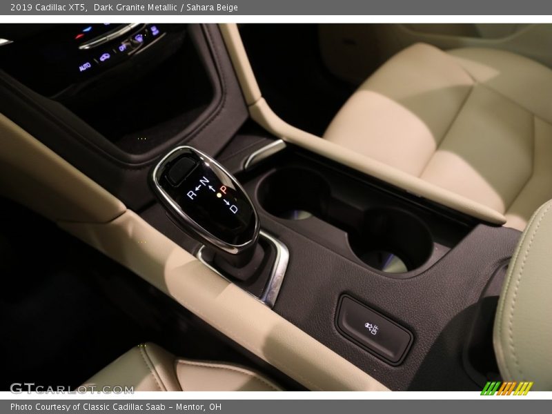 Dark Granite Metallic / Sahara Beige 2019 Cadillac XT5