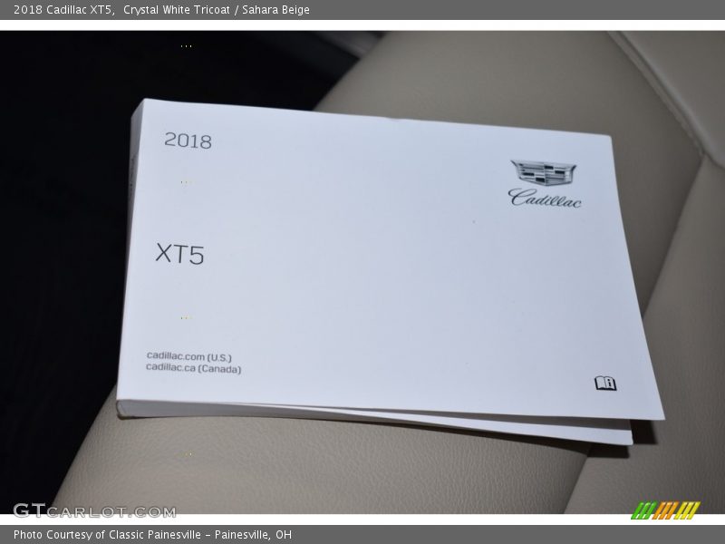 Crystal White Tricoat / Sahara Beige 2018 Cadillac XT5