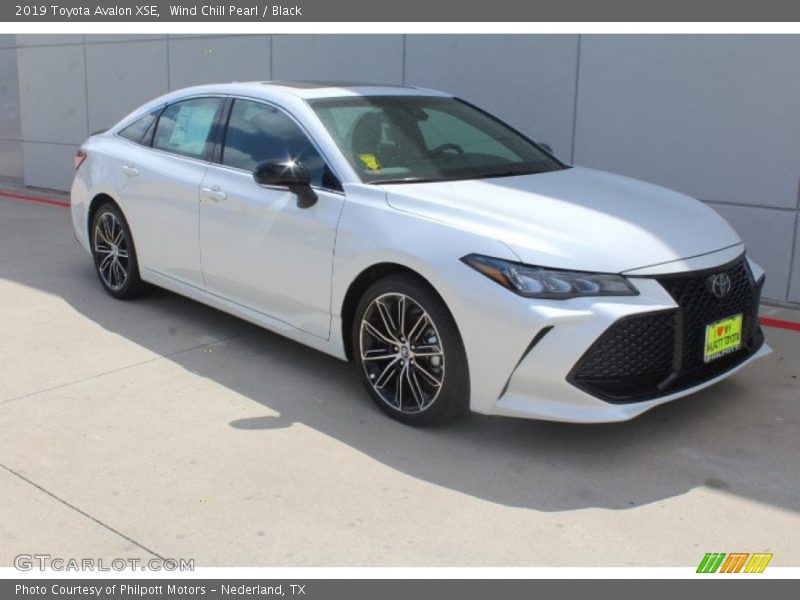Wind Chill Pearl / Black 2019 Toyota Avalon XSE