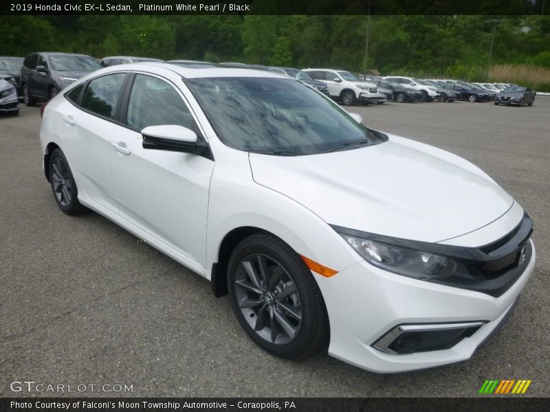 Front 3/4 View of 2019 Civic EX-L Sedan