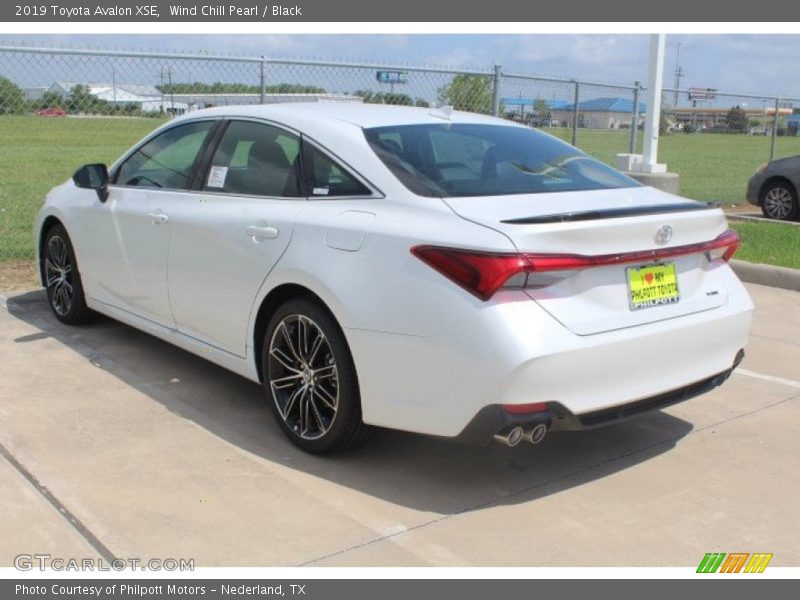 Wind Chill Pearl / Black 2019 Toyota Avalon XSE