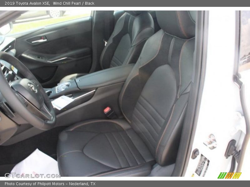 Wind Chill Pearl / Black 2019 Toyota Avalon XSE