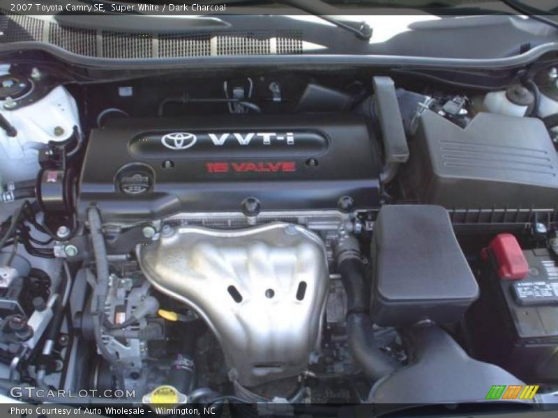 Super White / Dark Charcoal 2007 Toyota Camry SE