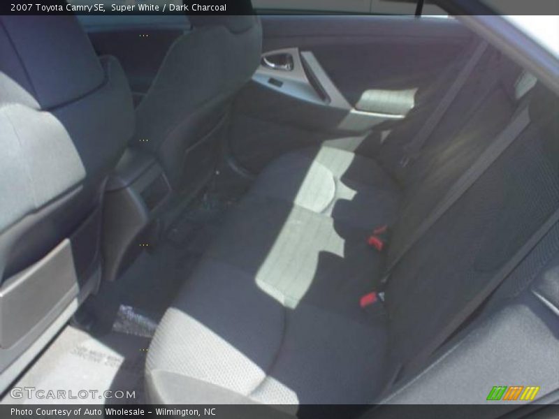 Super White / Dark Charcoal 2007 Toyota Camry SE