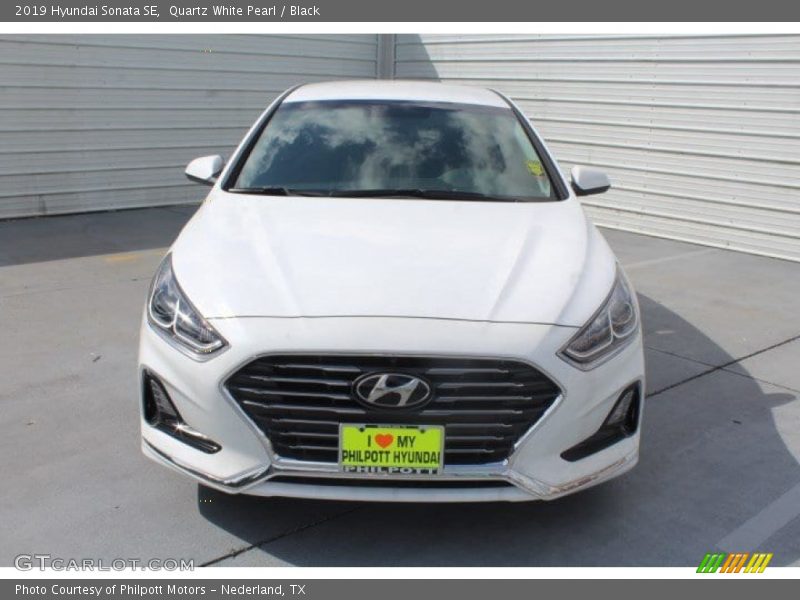 Quartz White Pearl / Black 2019 Hyundai Sonata SE