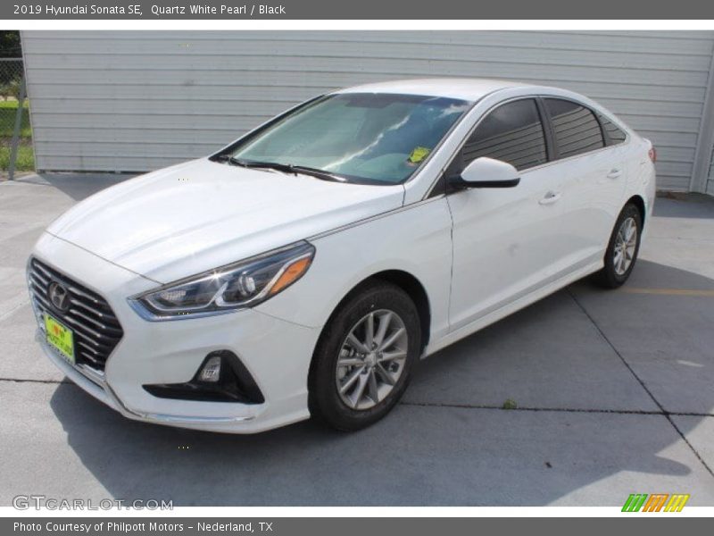 Quartz White Pearl / Black 2019 Hyundai Sonata SE