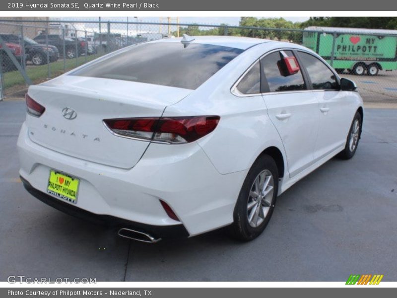 Quartz White Pearl / Black 2019 Hyundai Sonata SE