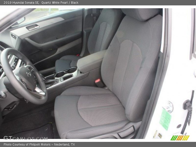 Quartz White Pearl / Black 2019 Hyundai Sonata SE