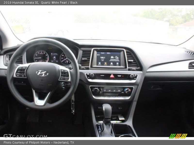 Quartz White Pearl / Black 2019 Hyundai Sonata SE