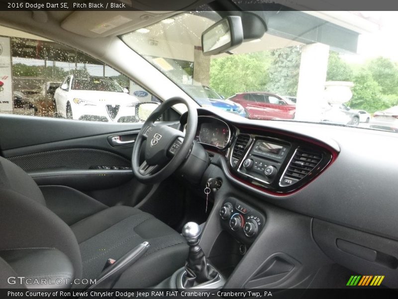 Pitch Black / Black 2016 Dodge Dart SE