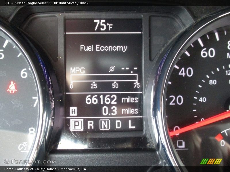 Brilliant Silver / Black 2014 Nissan Rogue Select S