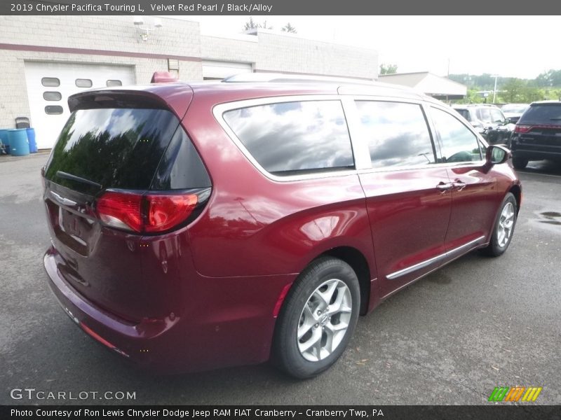 Velvet Red Pearl / Black/Alloy 2019 Chrysler Pacifica Touring L