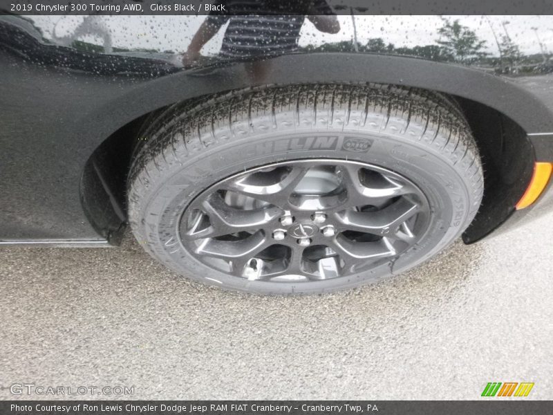 Gloss Black / Black 2019 Chrysler 300 Touring AWD
